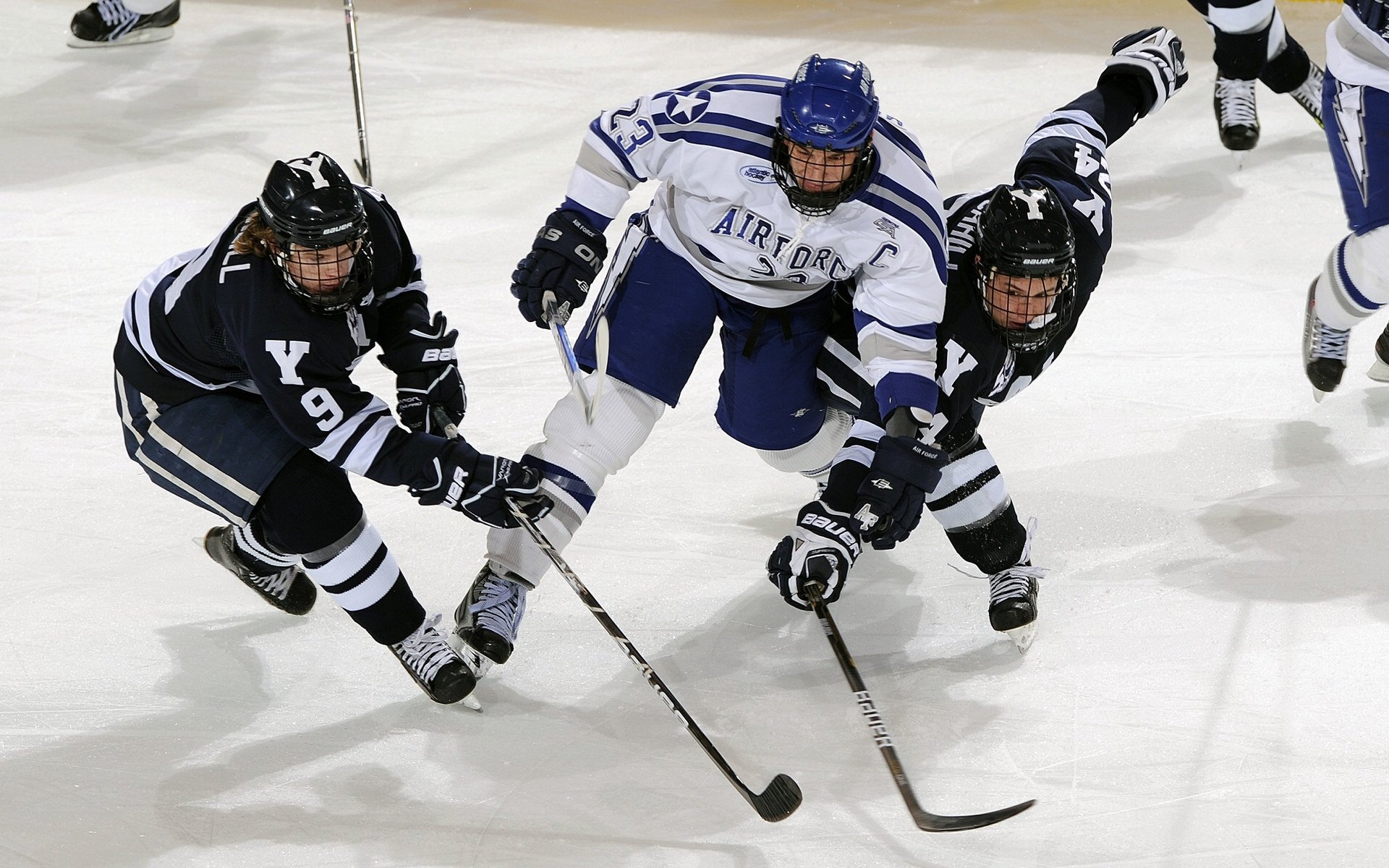 开云体育网页版-世界青年滑冰锦标赛中国队小将完美发挥，世界青年滑雪锦标赛